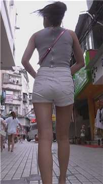 街拍细腿小蛮腰好身材马尾辫秀丽美女 [822 MB]