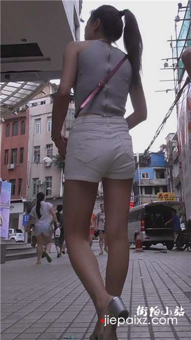 街拍细腿小蛮腰好身材马尾辫秀丽美女 [822 MB]