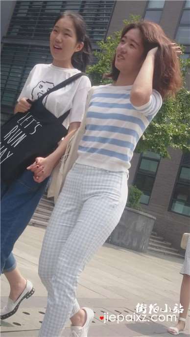 跟拍超级大肉臀美女姐妹逛街 [4.20 GB]