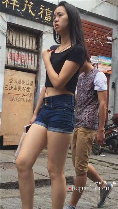 超长视频，跟拍牛仔热裤美腿清秀美眉逛街 [7.19 GB]