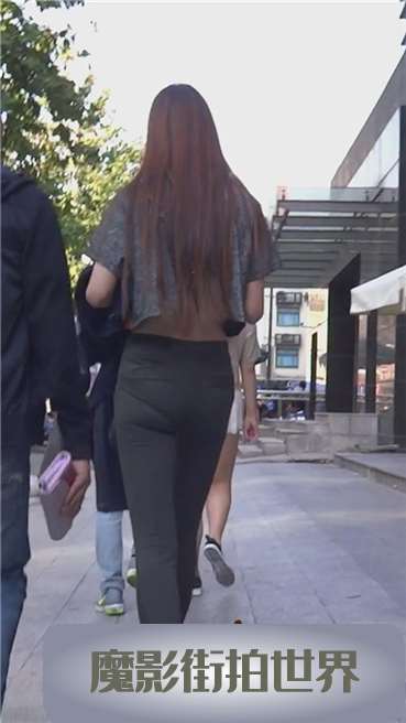 这绝对是个励志的视频，长发白富美的男友长什么样？[514 MB]