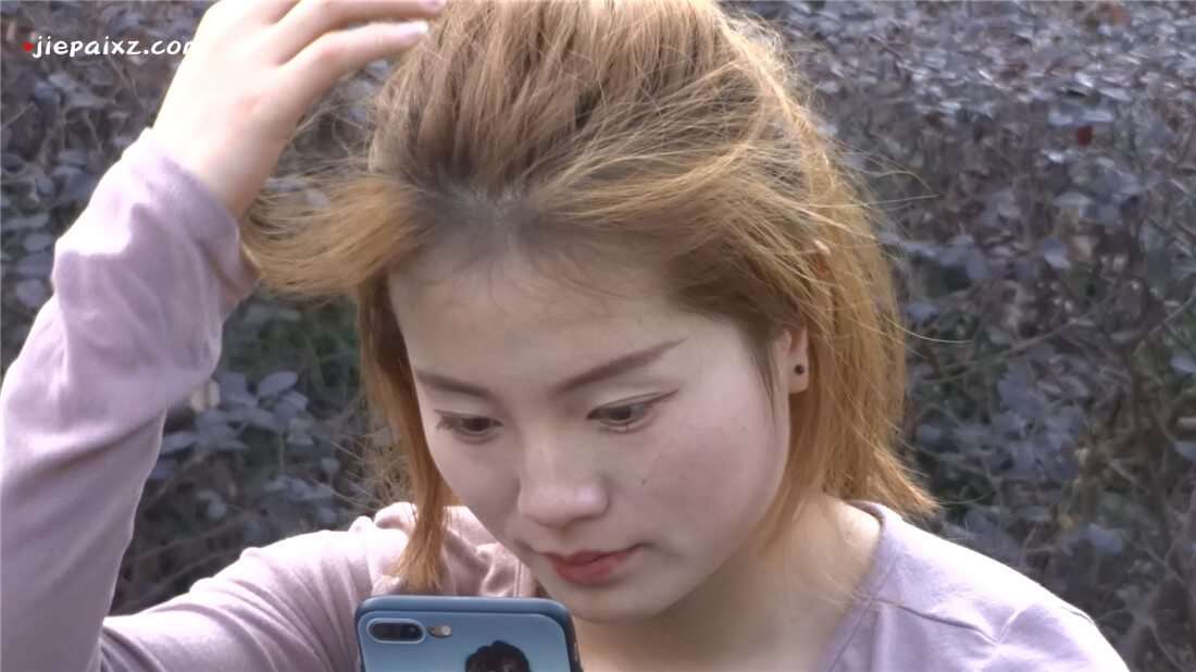 漂亮小姐姐的黑色裤袜 [268 MB/MP4]