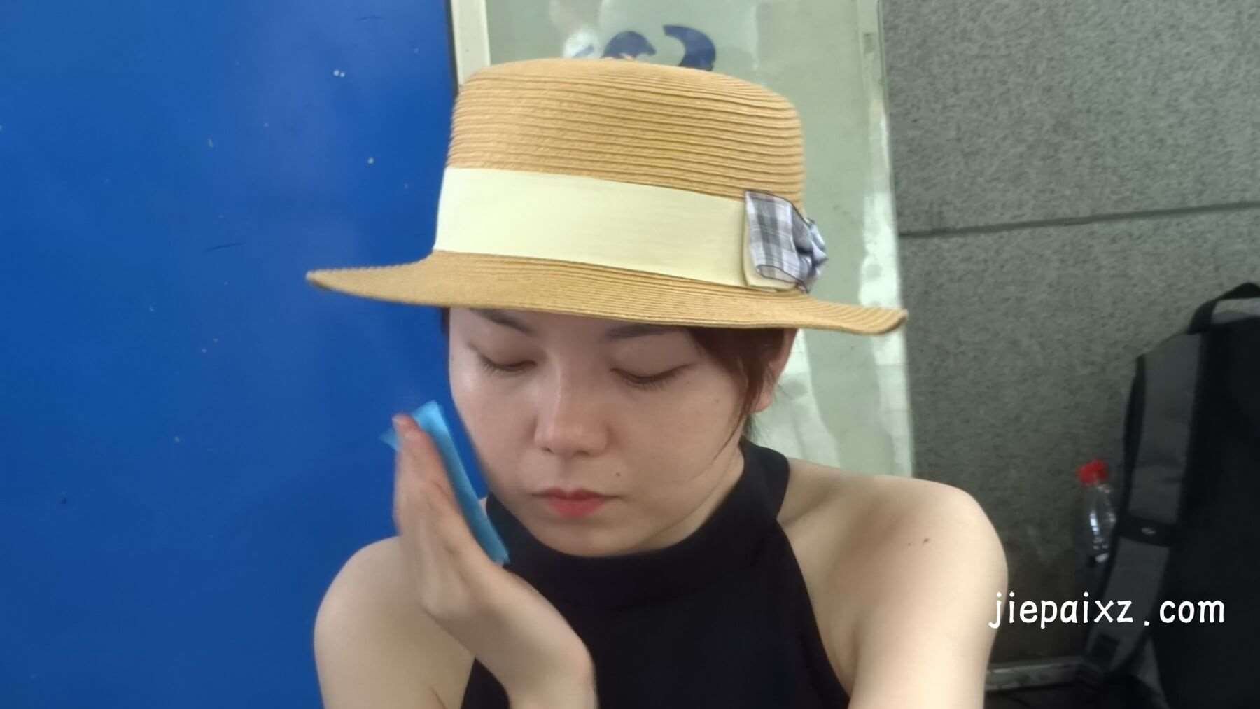 薄丝袜小姐姐 [787 MB/MP4]