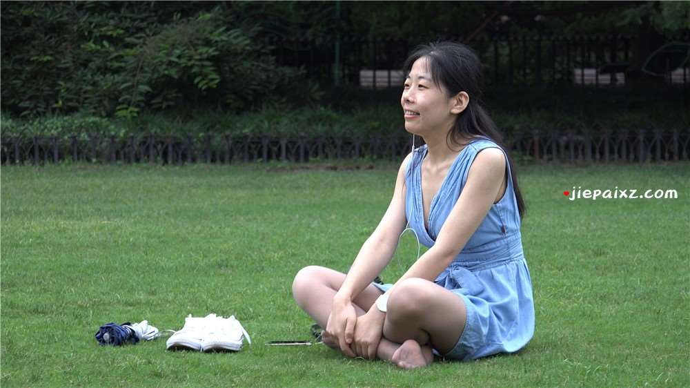 草地上的丝袜熟F [3.66 GB/MP4]