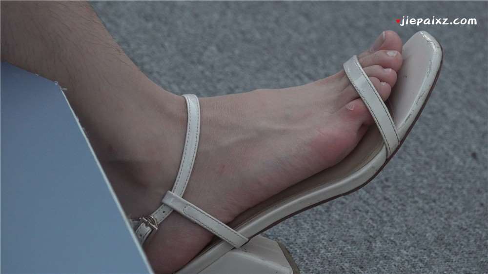 街拍美足凉高跟靓妹第二季 [1.27 GB/avi]