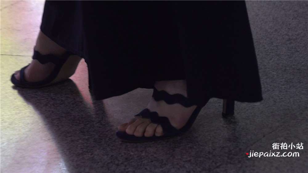美足，高跟，长裙美女 [3.09 GB/avi]