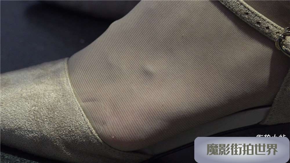 特写肉色丝袜美足高跟 [1.17 GB/avi]