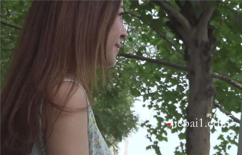 漂亮干净的坡高跟凉鞋肉丝女神。
