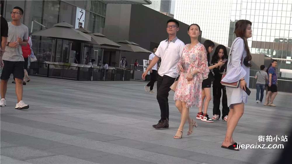 美足特写美女两位 [777 MB/avi]