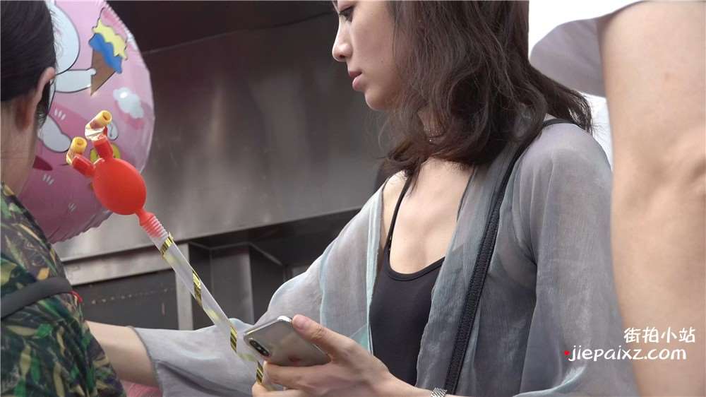 苗条，美足MM [1.31 GB/avi]