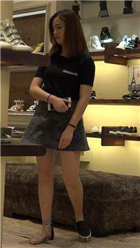 4k-妹子脚上的茧应该是被高跟磨出来的吧，好心疼。