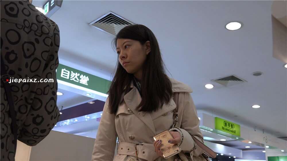 4K - 换上高跟气质风格立马变样 [1.00 GB/MP4]