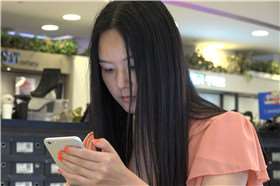 粉色包臀裙性感美足SF [2.72 GB/MP4]