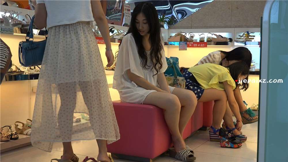各种款式清秀美女试了个遍 [2.94 GB/MP4]