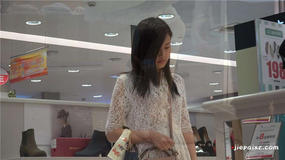 两位试鞋美女 [1.57 GB/MP4]