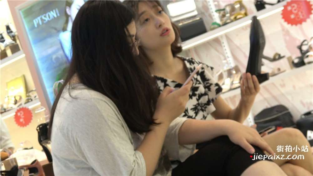 4K - 粉嫩精致美足MM鞋店试鞋视频 [2.07 GB/MP4]