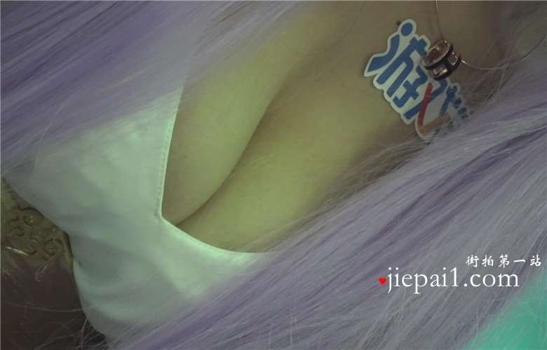 超级巨乳小萝莉青春美少女。