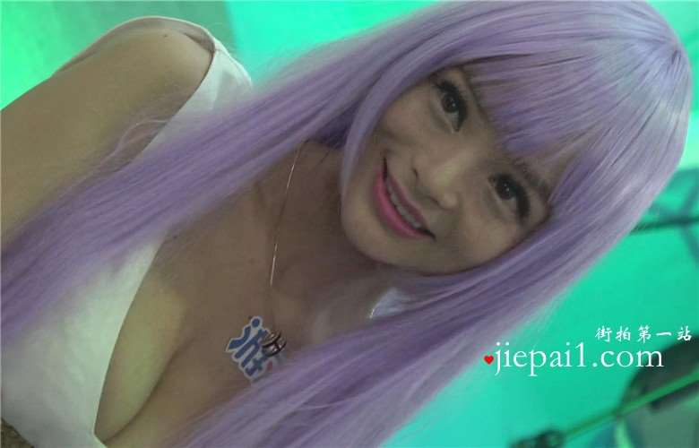 超级巨乳小萝莉青春美少女。