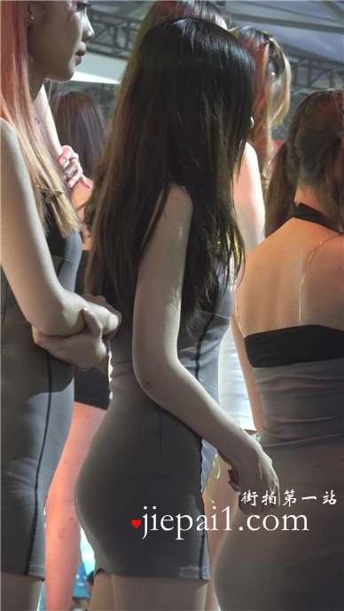 舞台上密密麻麻的美腿高跟鞋翘臀showgirl