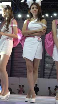 美腿白裙高跟鞋小清新女神姐姐。