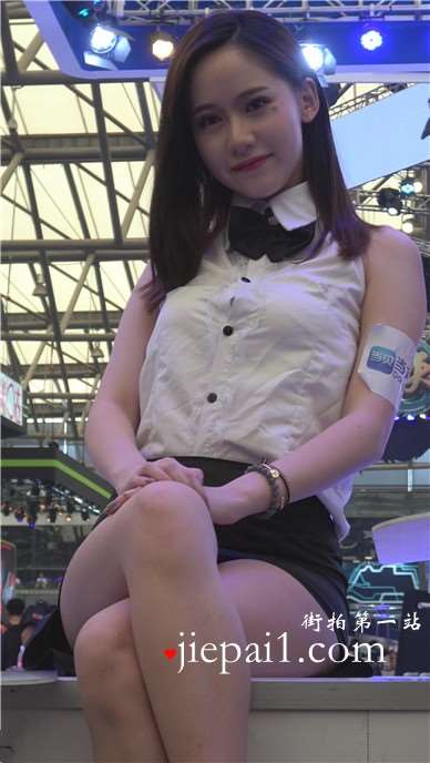 4k-美腿性感小清新人字拖清纯萌妹子。