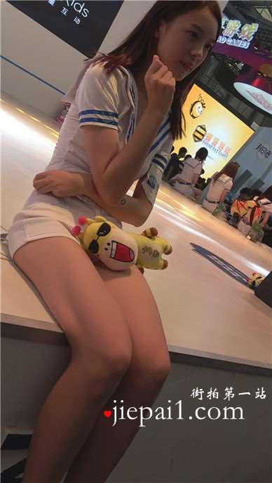 甜美小清新可爱萌妹子。