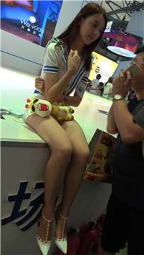 甜美小清新可爱萌妹子。
