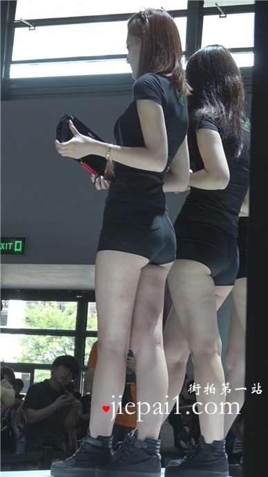 超级圆臀性感美腿showgirl