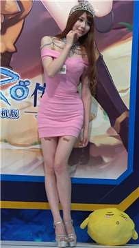 粉色抹胸包臀裙性感美腿小清新showgirl