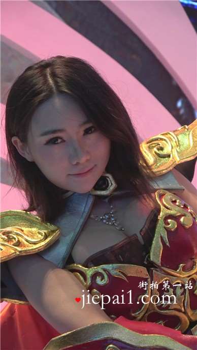 超级丰满的cosplay美女
