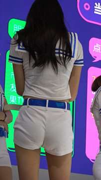 舞台上美腿showgirl美女们