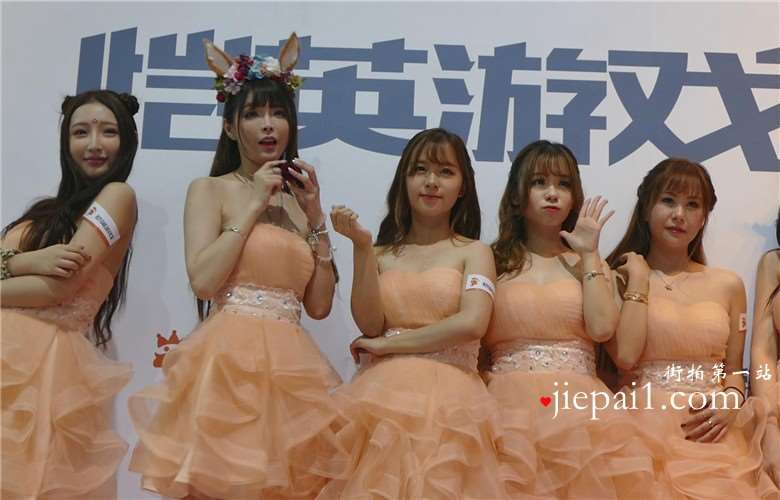 青春靓丽的公主裙showgirl