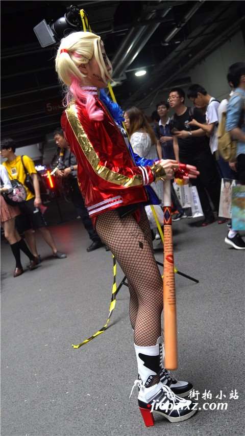 4K 玩cosplay的大眼网袜洋妞