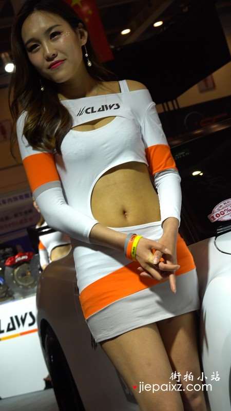 4K - 紧身衣超短包臀裙性感美女车模