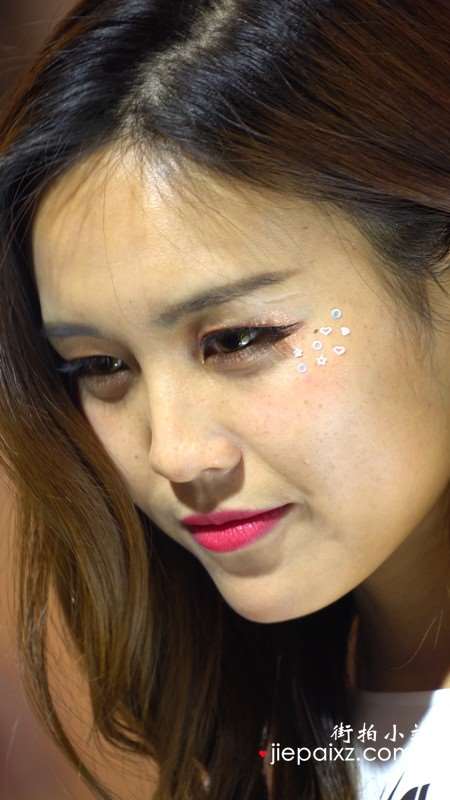4K - 紧身衣超短包臀裙性感美女车模