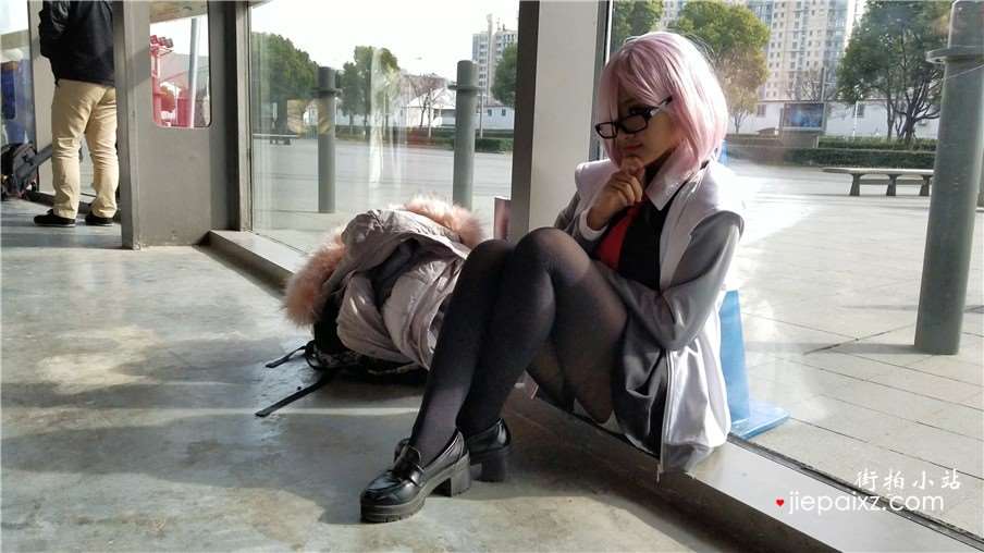 4K-小清新cosplay街拍黑丝美少女