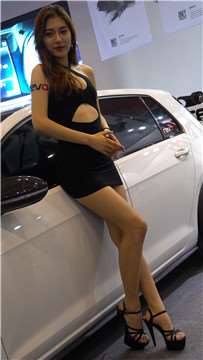 4K-极品劲爆身材包臀裙长腿大眼睛美女车模