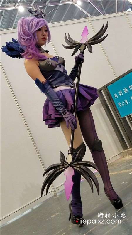 4K-玩cosplay的二次元美少女