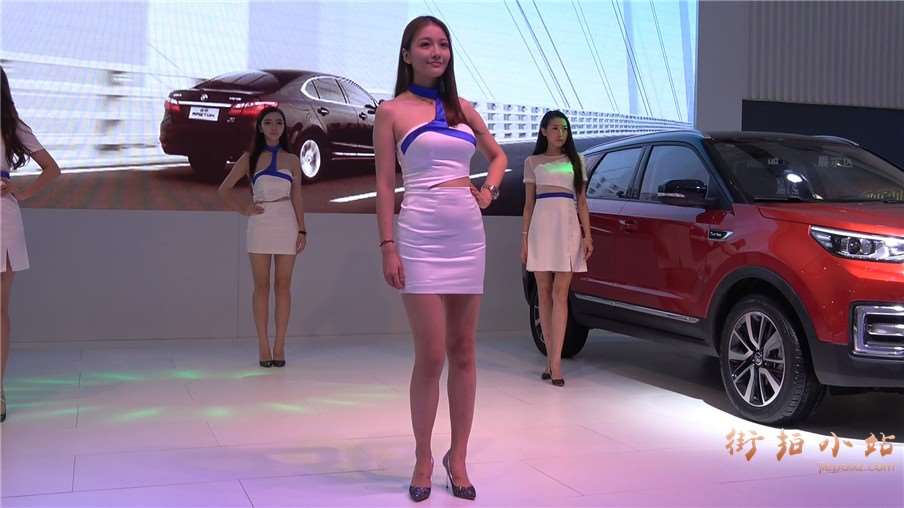 车展舞台美女模特云集