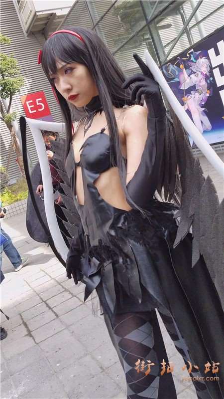 4k-玩cosplay的二次元少女