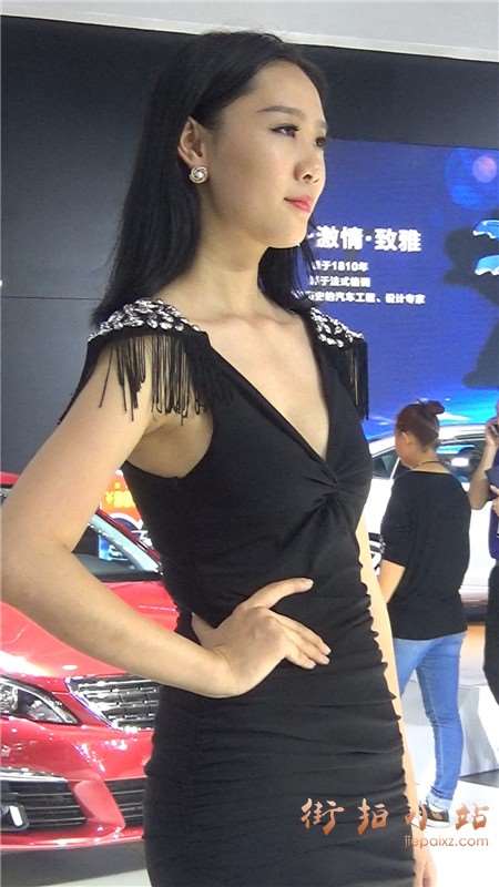 黑色包臀裙美女车模小姐