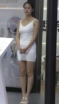 4k-白色性感包臀裙美女车模
