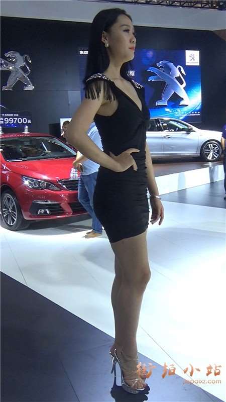 黑色包臀裙美女车模小姐