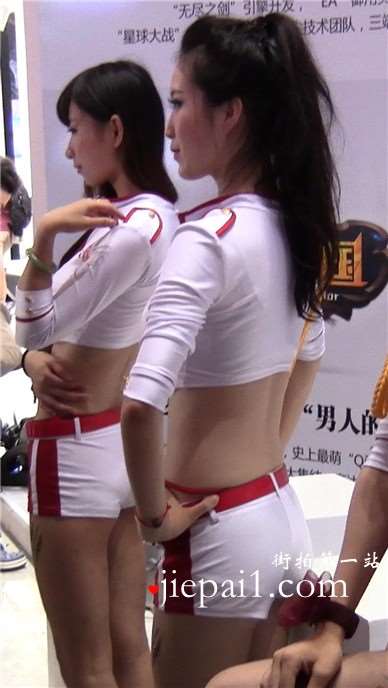 美腿紧身热裤showgirl