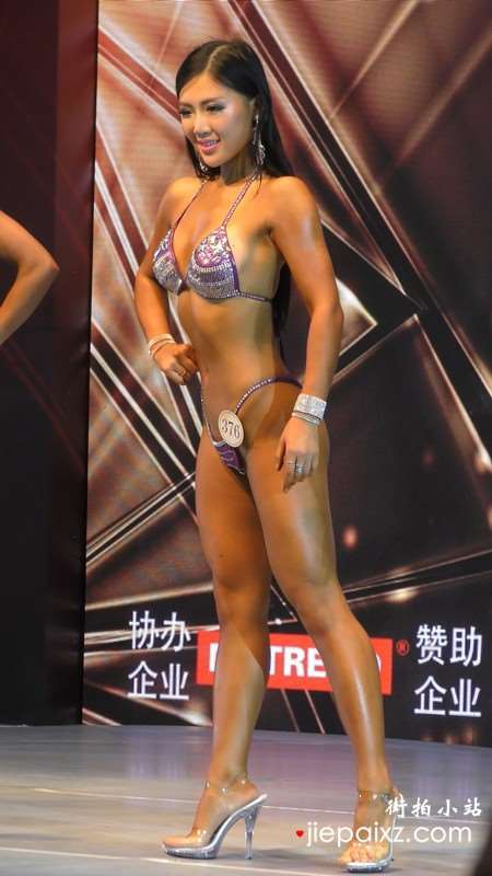 4k-超性感翘臀健身模特美女