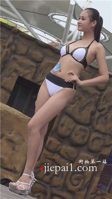 4k-马尾辫黑白比基尼清纯美女小妹。