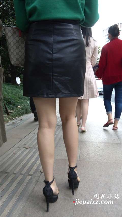4K 黑色短裙高跟美腿性感美女