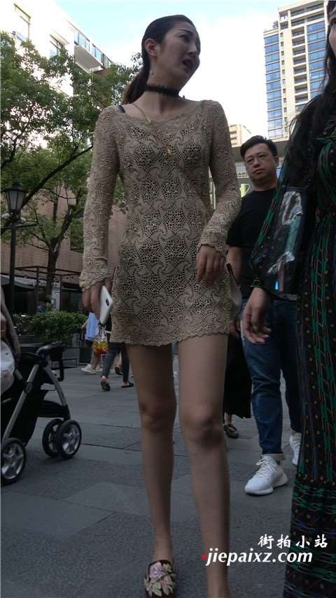 4K 金色短裙性感街拍美女