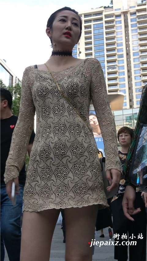 4K 金色短裙性感街拍美女