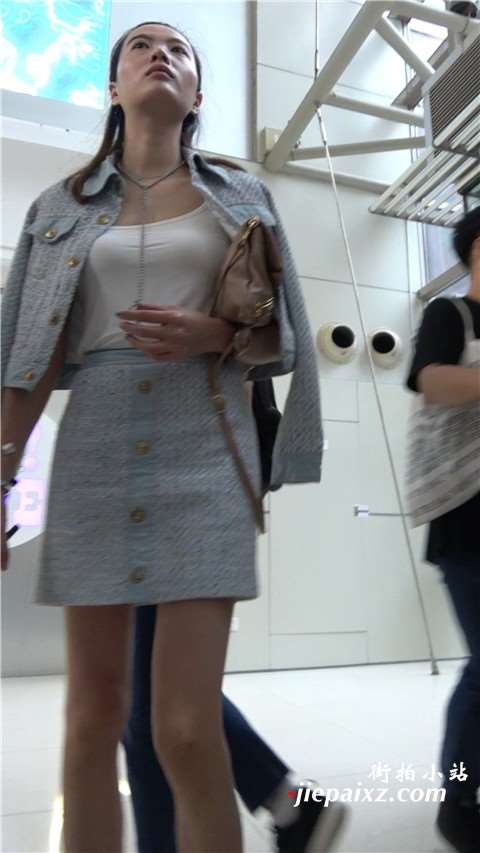 性感高挑街拍美腿女神姐姐
